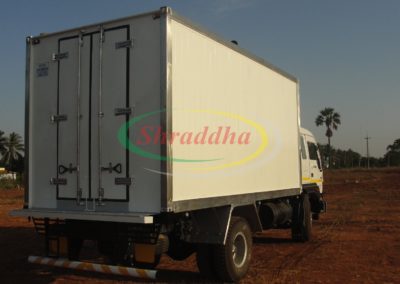PUF Insulated Refrigerated Container 15